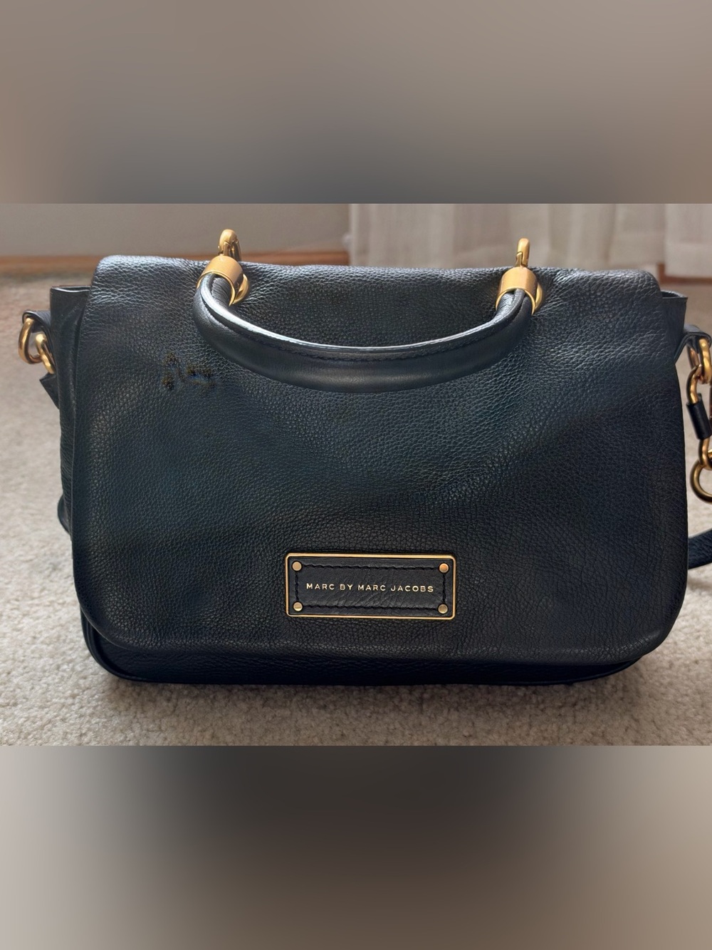 Authentic Marc by Marc Jacob’s “Too Hot To Handle” Leather Satchel Bag M3PE133
